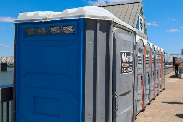 Best Standard Portable Toilet Rental  in Englewood Cliffs, NJ